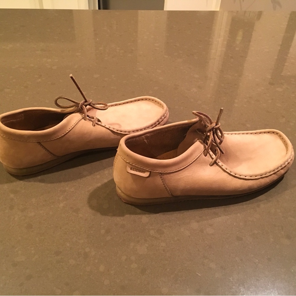 Mens sz 10 light tan soft leather Clarks Originals